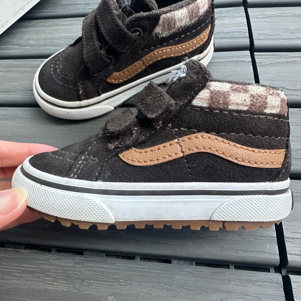 Vans Brown and Tan High-Top Sneakers with Velcro Straps - Picture 2 of 6